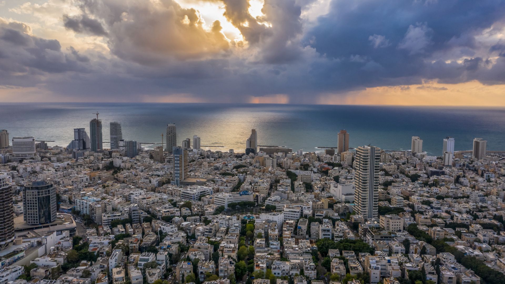 מלון בוטיק אקלקטי פעיל ותוסס בלב תל-אביב